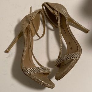 Badgley Mischka-Mark & James Size 9 Gold Glitter Rhinestone Heels w/Ankle Strap